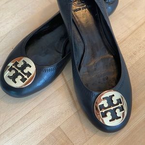 Tory Burch Black Gold Reva Ballet Flats 8 Like New